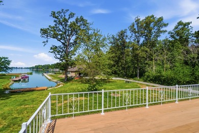 Welcome to 303 Harbor Drive in the highly sought-after Northwood - photo 35