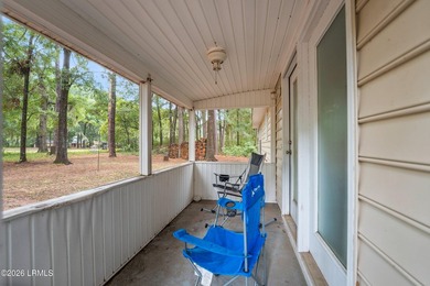 Welcome to the Lady's Island home you've been looking for! - photo 21