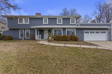 Lake Decatur Home For Sale in Decatur Illinois