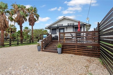 Attention BUYERS: This fully furnished 3-bedroom, 3-bath home - photo 5