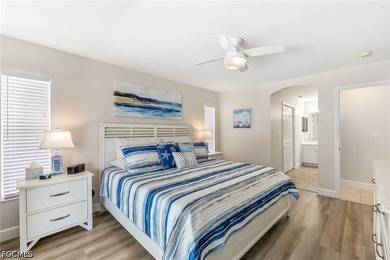Welcome home to this gorgeous 3-bedroom + den, 2-bath residence - photo 12