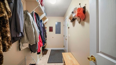 Nestled in a peaceful cul-de-sac, this beautifully updated home - photo 12