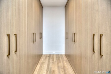 Tucked away on a quiet cul de sac in the desirable Hunt Club - photo 15