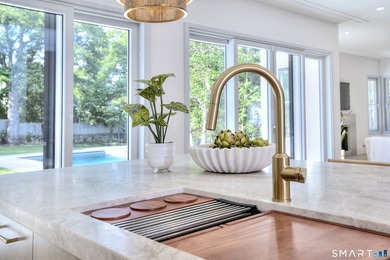 Tucked away on a quiet cul de sac in the desirable Hunt Club - photo 17