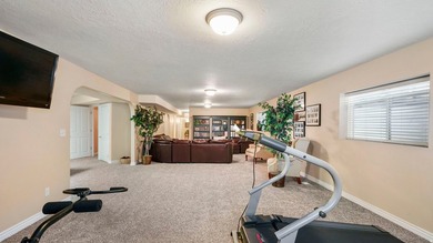 Nestled in a peaceful cul-de-sac, this beautifully updated home - photo 22