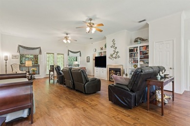 Custom-built, one owner home in beautiful Hideaway Lake, Texas - photo 24