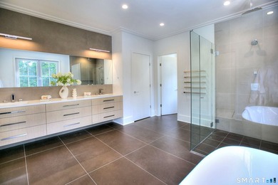 Tucked away on a quiet cul de sac in the desirable Hunt Club - photo 28