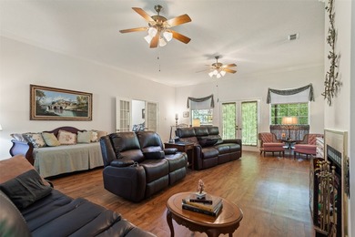 Custom-built, one owner home in beautiful Hideaway Lake, Texas - photo 28