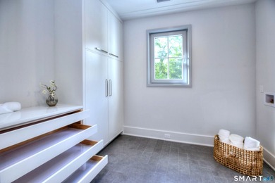 Tucked away on a quiet cul de sac in the desirable Hunt Club - photo 36