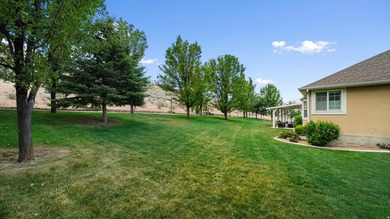 Nestled in a peaceful cul-de-sac, this beautifully updated home - photo 38