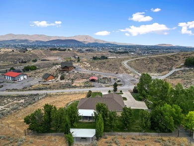 Nestled in a peaceful cul-de-sac, this beautifully updated home - photo 48