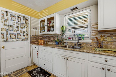 Charming and well-maintained property offering a 3-bedrooms with