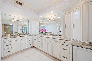 Wake up to panoramic ocean views from this beautifully appointed - photo 16