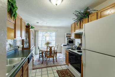 Located in the heart of Destin, within a few miles from the - photo 25