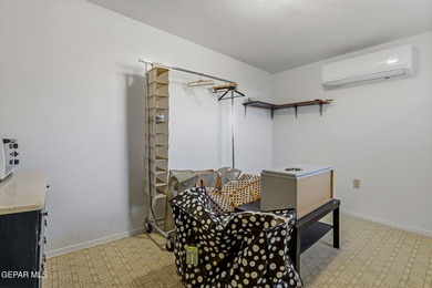 Charming and well-maintained property offering a 3-bedrooms with