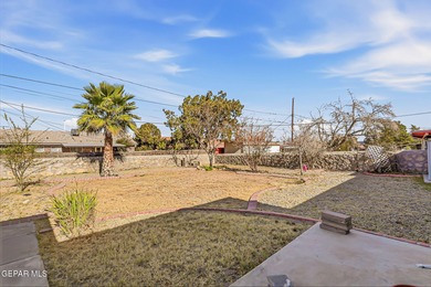 Charming and well-maintained property offering a 3-bedrooms with