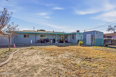 Charming and well-maintained property offering a 3-bedrooms with