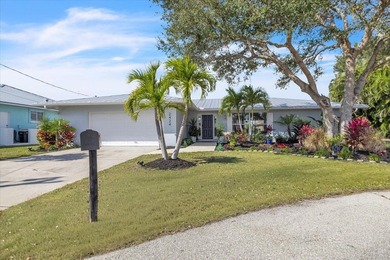 Stunning Coastal Contemporary with Sailboat Access | Punta Gorda - photo 2