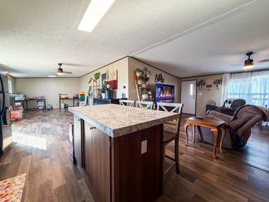 Welcome to ideal rural living and modern convenience with this - photo 11