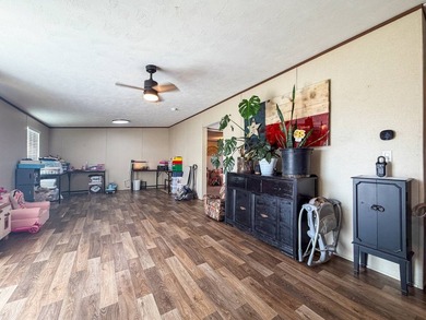 Welcome to ideal rural living and modern convenience with this - photo 18