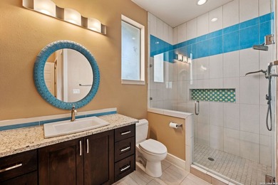Perched to capture breathtaking views over a nature preserve - photo 32