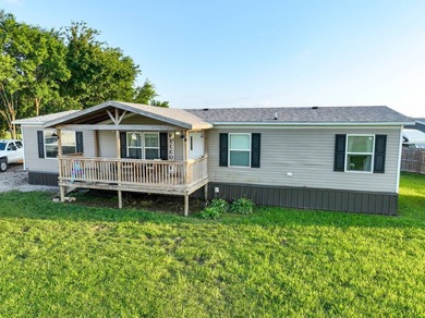Welcome to ideal rural living and modern convenience with this - photo 34
