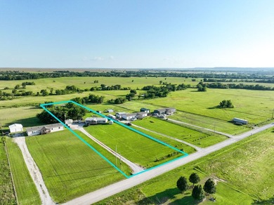 Welcome to ideal rural living and modern convenience with this - photo 43