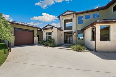 Perched to capture breathtaking views over a nature preserve - photo 45