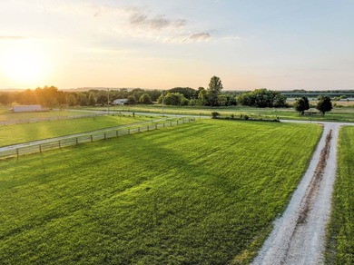 Welcome to ideal rural living and modern convenience with this - photo 48