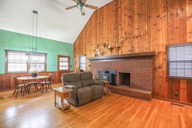 Looking for space, privacy, and room to spread out? This 3 - photo 9