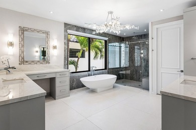 This Impeccably Renovated 5BDRM, 5.1BA Waterfront Residence - photo 18