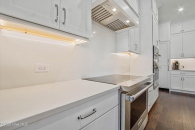 Welcome to 3 Ridgeland Street -- An Extraordinary Custom Home in - photo 19