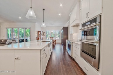 Welcome to 3 Ridgeland Street -- An Extraordinary Custom Home in - photo 23