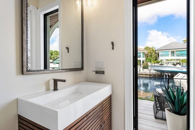 This Impeccably Renovated 5BDRM, 5.1BA Waterfront Residence - photo 24
