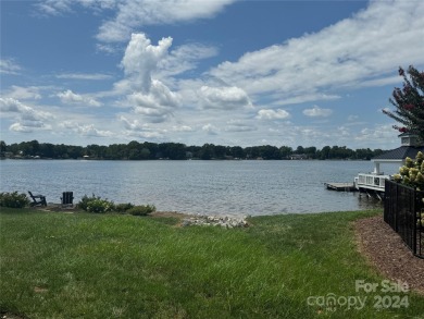 Lake Norman Condo Sale Pending in Davidson North Carolina