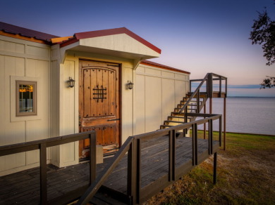 Lake Home For Sale in Groesbeck, Texas