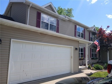 IMMACULATE ... [3-bedroom / 3 full bathrooms (2 ensuite - photo 17