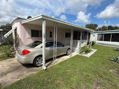 Lake Henderson Home For Sale in Inverness Florida