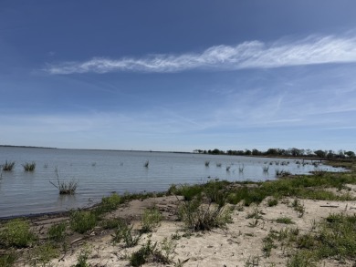 Waterfront Lot, 131 ft Shoreline in New Subdivision on RC Lake! - photo 2