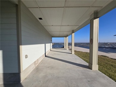 Welcome to 122 Ridge Harbor, where quality and luxury meet the - photo 3