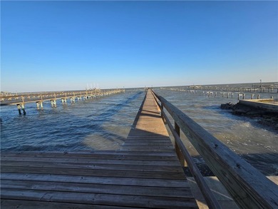 Welcome to 122 Ridge Harbor, where quality and luxury meet the - photo 6