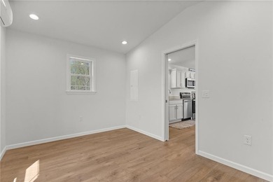 Brand New Cottage in the heart of Narragansett at Knowles Camp - photo 12