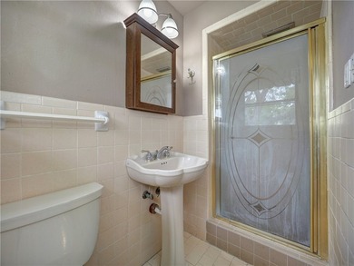 Locatoin, location, location! Tucked in the highly desirable Bay - photo 18