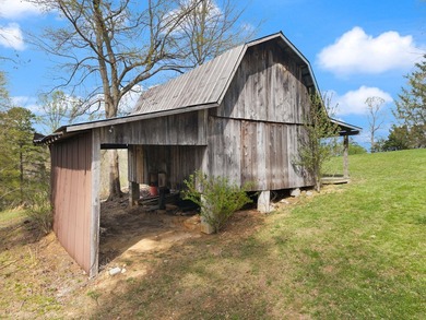 Tucked away in a private, peaceful setting, this one-of-a-kind - photo 18