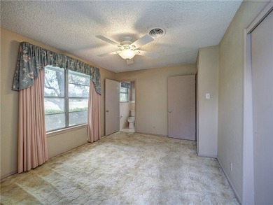Locatoin, location, location! Tucked in the highly desirable Bay - photo 19