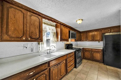 Motivated seller! Offering a $10,000 allowance for renovations - photo 9