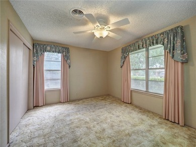 Locatoin, location, location! Tucked in the highly desirable Bay - photo 21