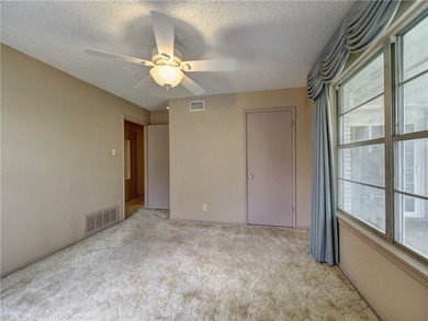 Locatoin, location, location! Tucked in the highly desirable Bay - photo 25