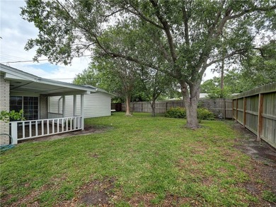 Locatoin, location, location! Tucked in the highly desirable Bay - photo 30