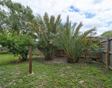 Locatoin, location, location! Tucked in the highly desirable Bay - photo 31